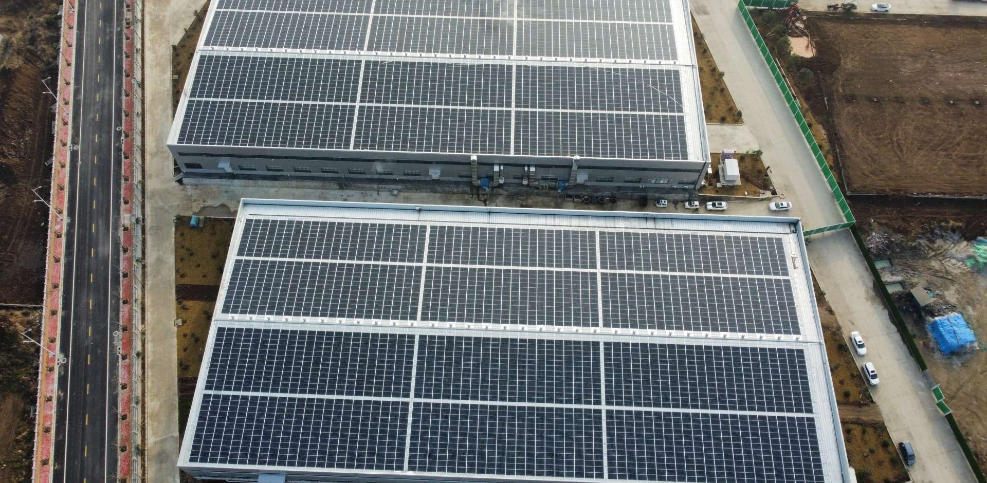 1920-2021年3月，河南唐河县 中部食品城BIPV光伏项目，装机量1.8MW，年发电200万度，满足45%用电需要.jpg